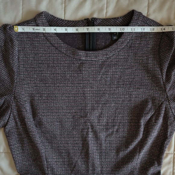 Black, Gray, and Plum Houndstooth Short Sleeve Fit and Flare Dress with Belt - Picture 5 of 11